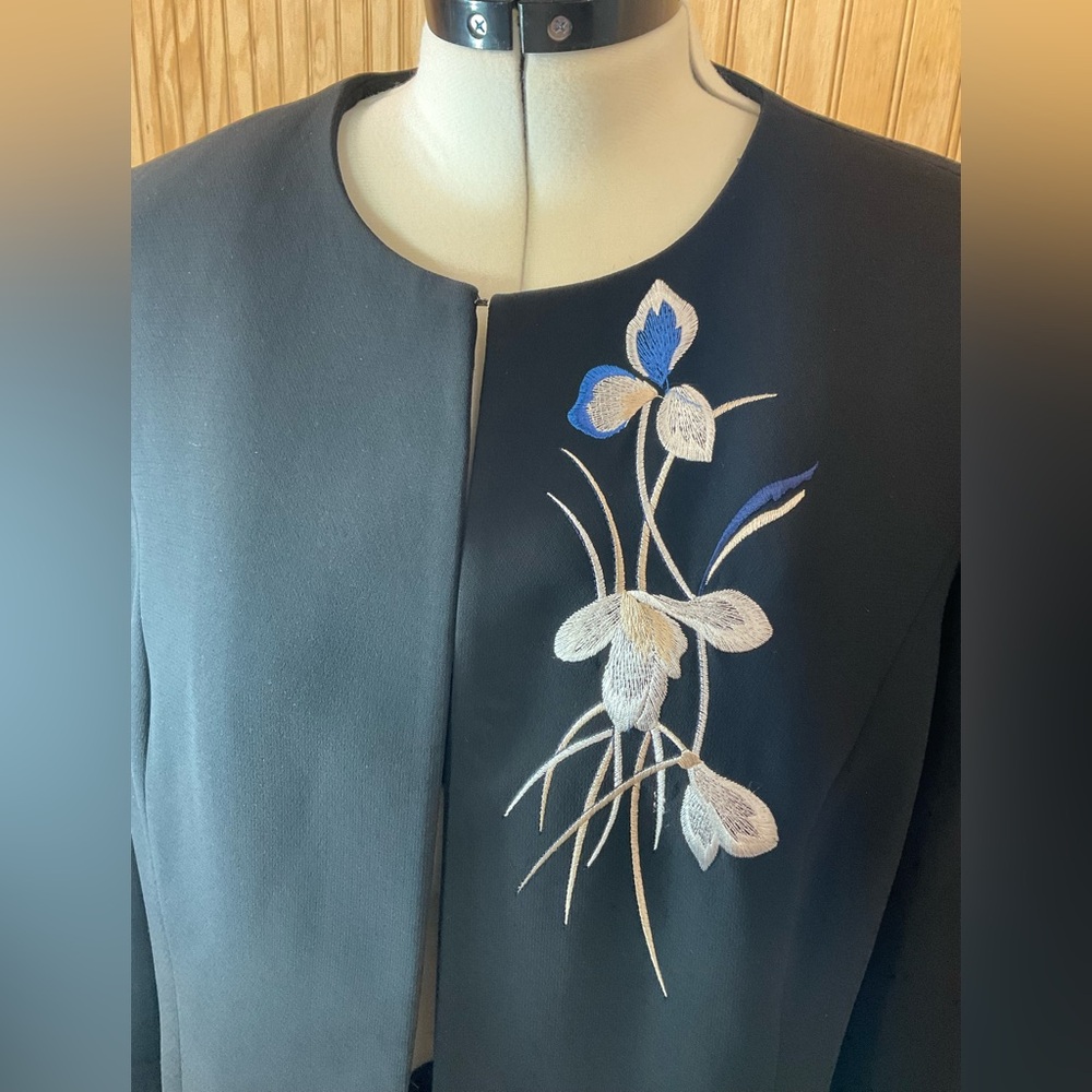 Black Embroidered Floral Jacket - Picture 2 of 7